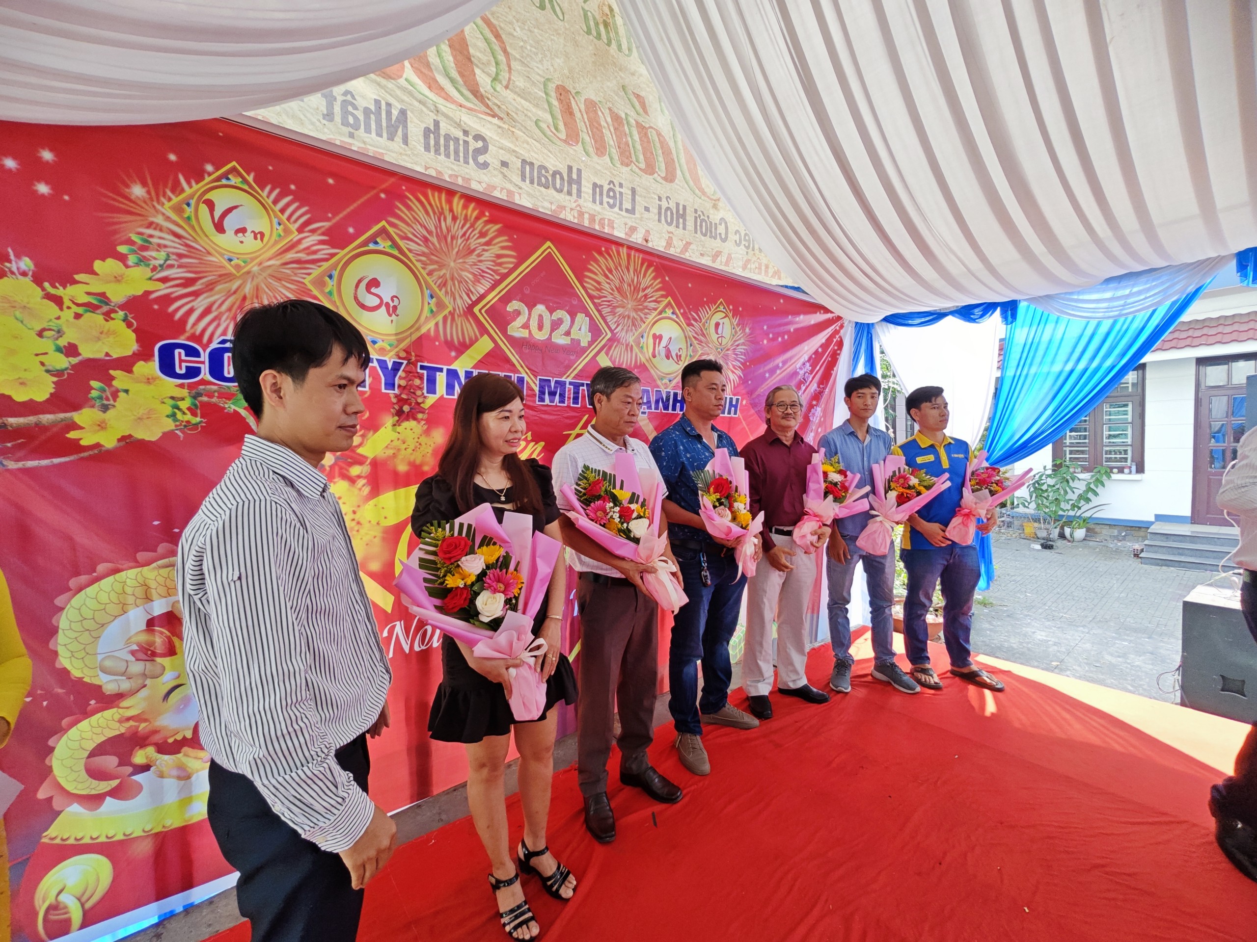 THẠCH CAO MẠNH ĐÌNH